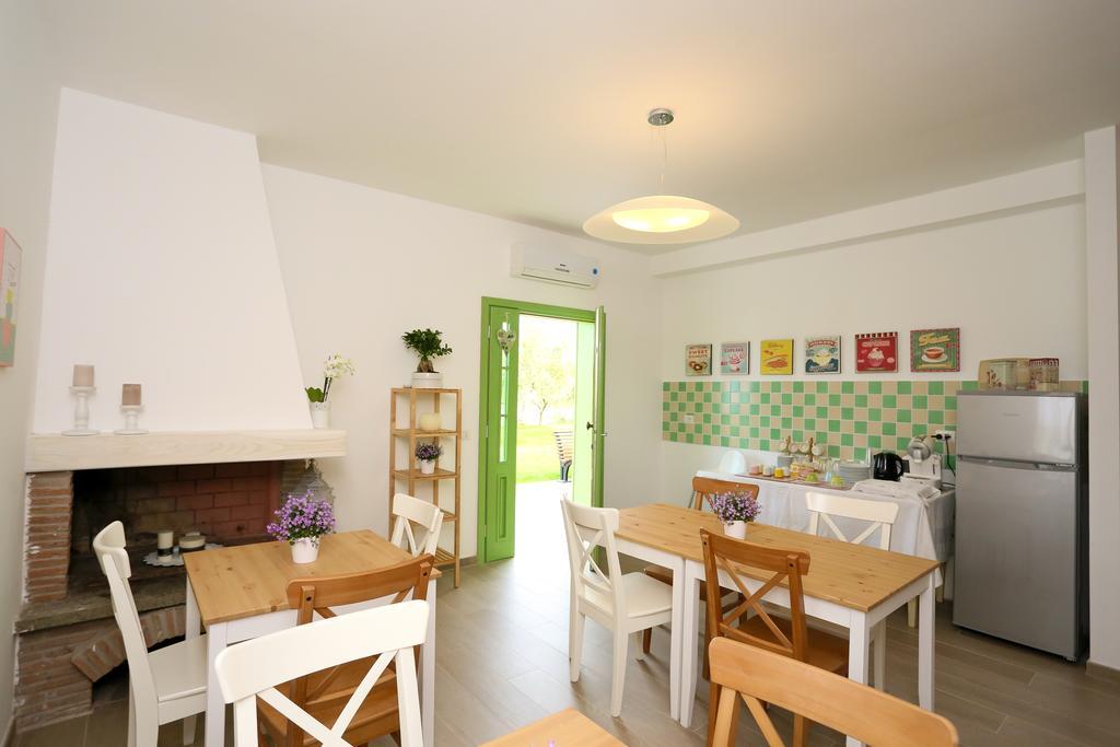Bed And Breakfast Country Cottage Civitavecchia Eksteriør billede