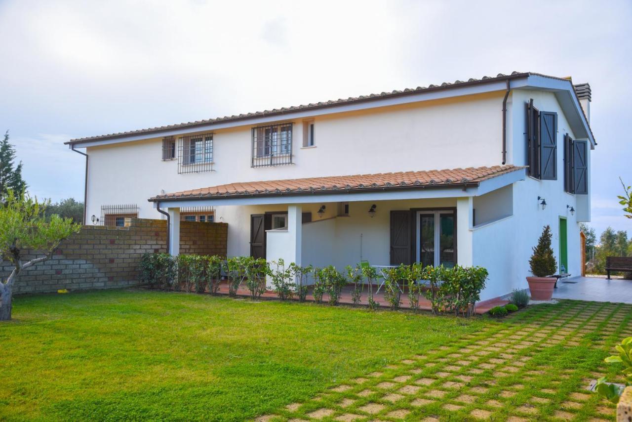 Bed And Breakfast Country Cottage Civitavecchia Eksteriør billede